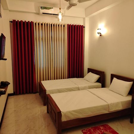 Diora Hotel 拉特纳普勒 外观 照片