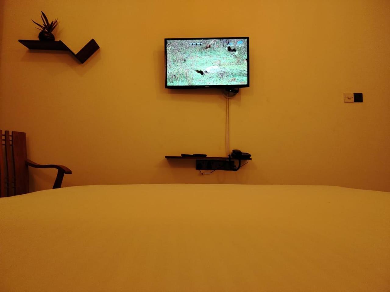 Diora Hotel 拉特纳普勒 外观 照片