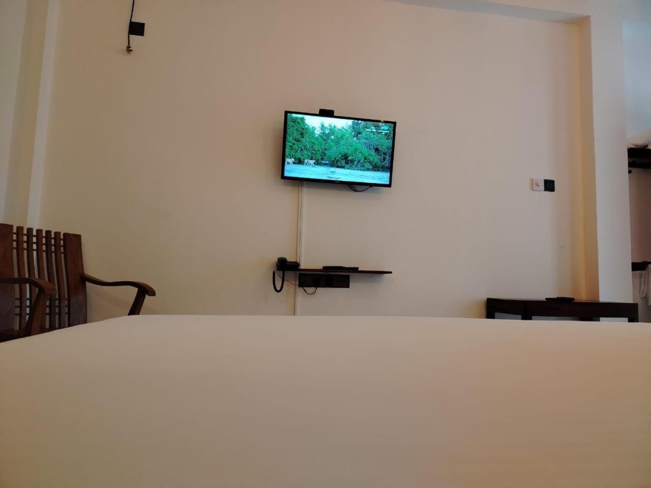 Diora Hotel 拉特纳普勒 外观 照片
