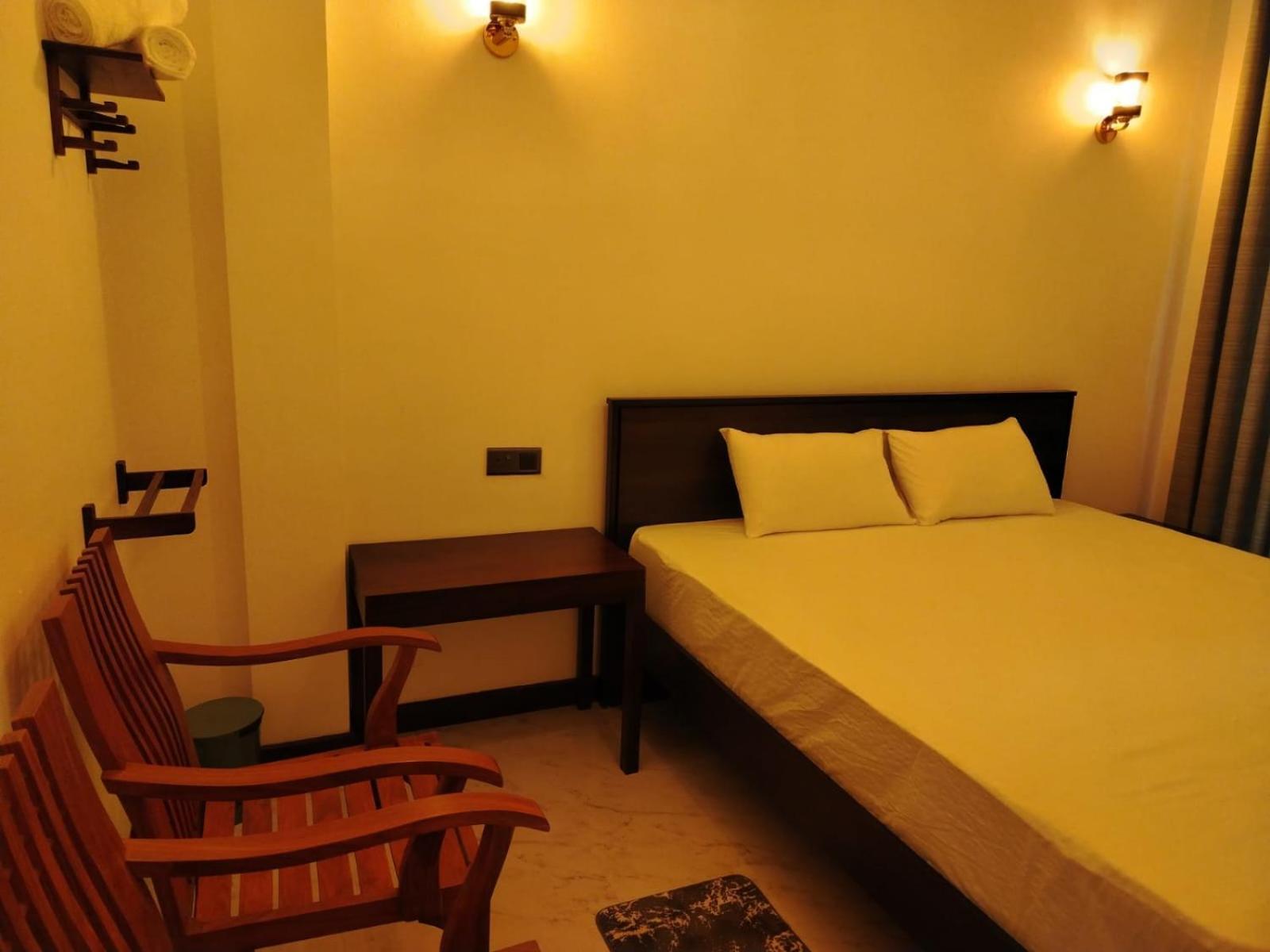 Diora Hotel 拉特纳普勒 外观 照片