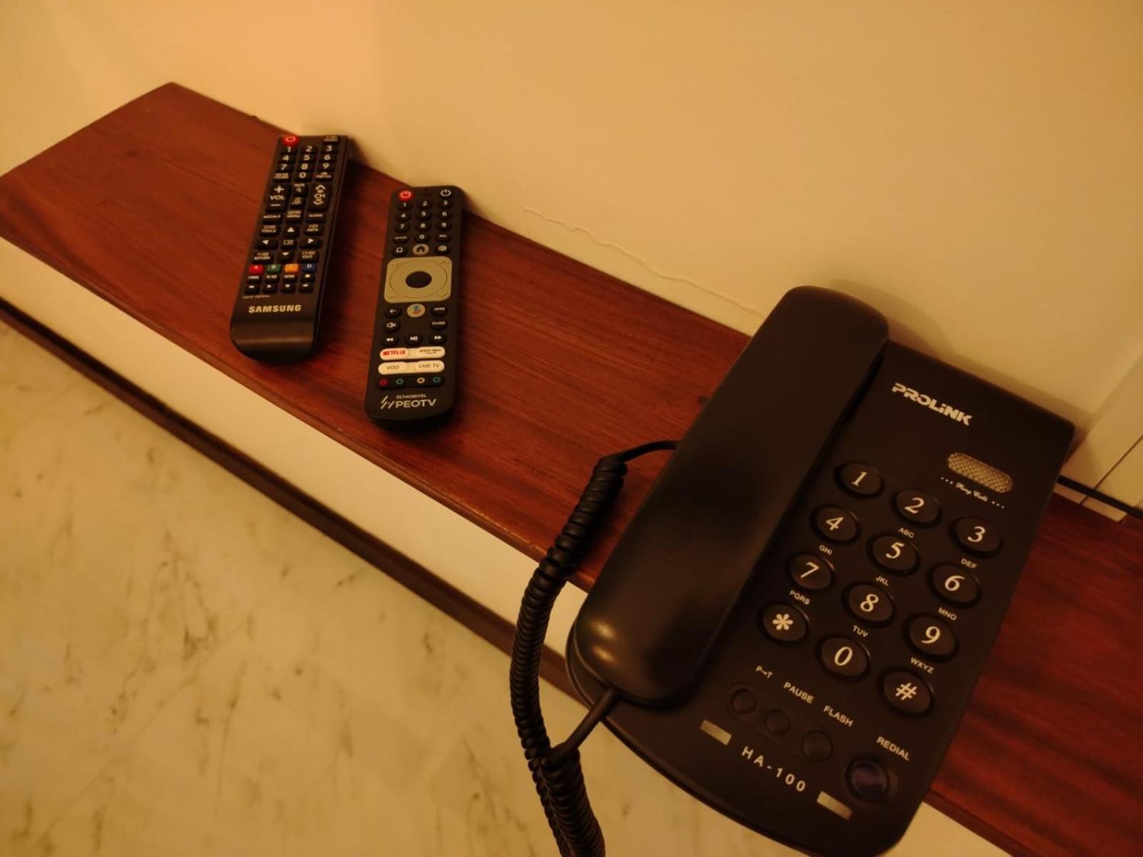Diora Hotel 拉特纳普勒 外观 照片