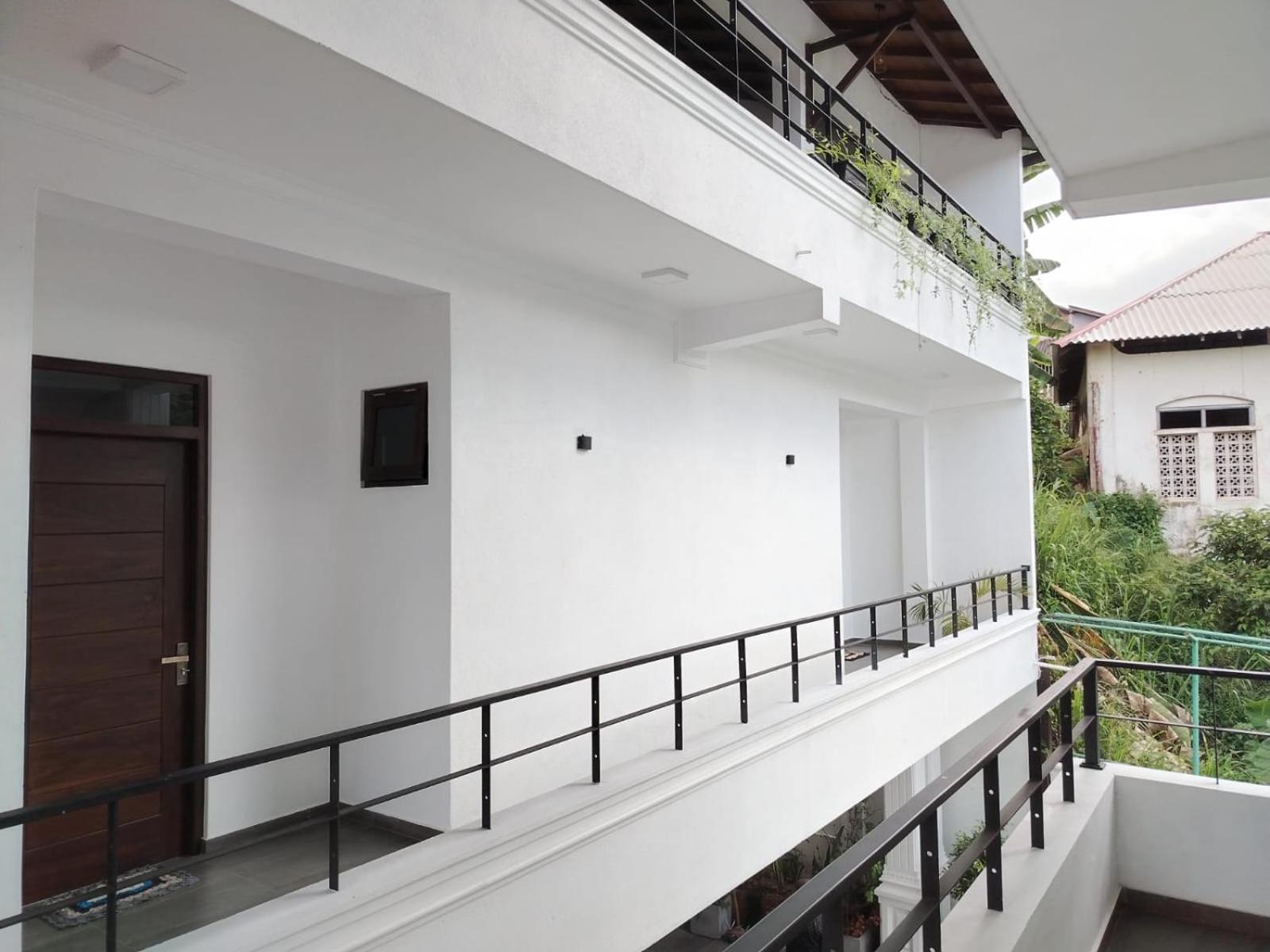 Diora Hotel 拉特纳普勒 外观 照片